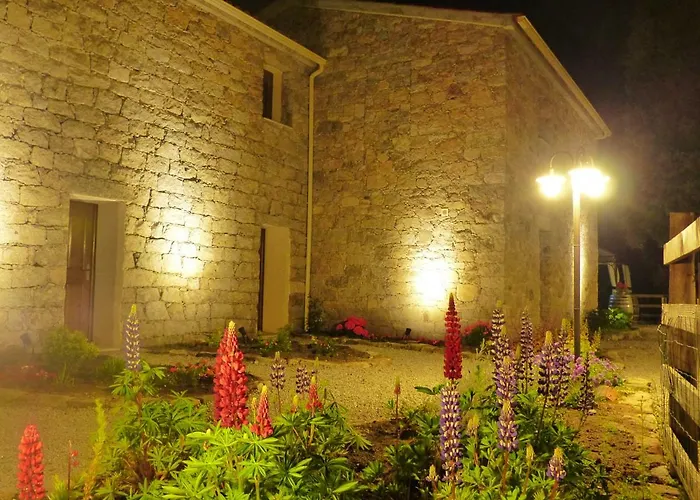 Zella Nocleg ze śniadaniem 3*